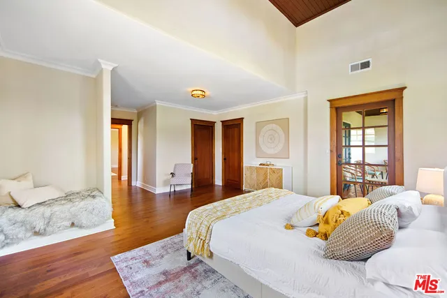 $2,750,000 | 588 North Gower Street, Los Angeles, CA 90004