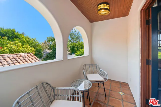 $2,750,000 | 588 North Gower Street, Los Angeles, CA 90004