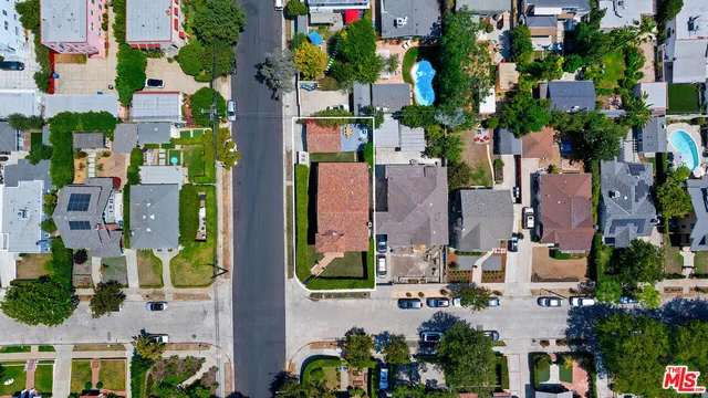 $2,750,000 | 588 North Gower Street, Los Angeles, CA 90004