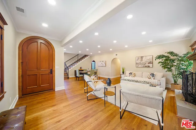 $2,750,000 | 588 North Gower Street, Los Angeles, CA 90004