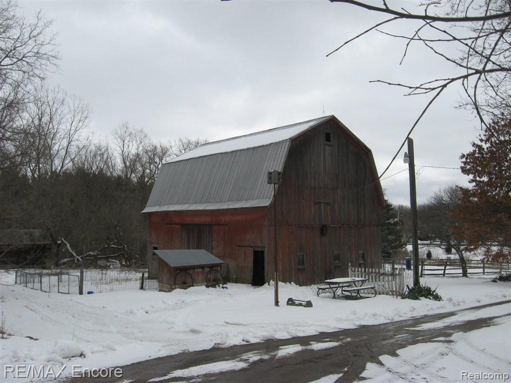 3041 East Vienna Road Clio, MI 48420 - Photo 4 of 15 3041 back of Barn.JPG