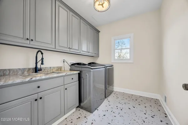 $2,785,000 | 8 Saxon Court, Freehold, NJ 07728