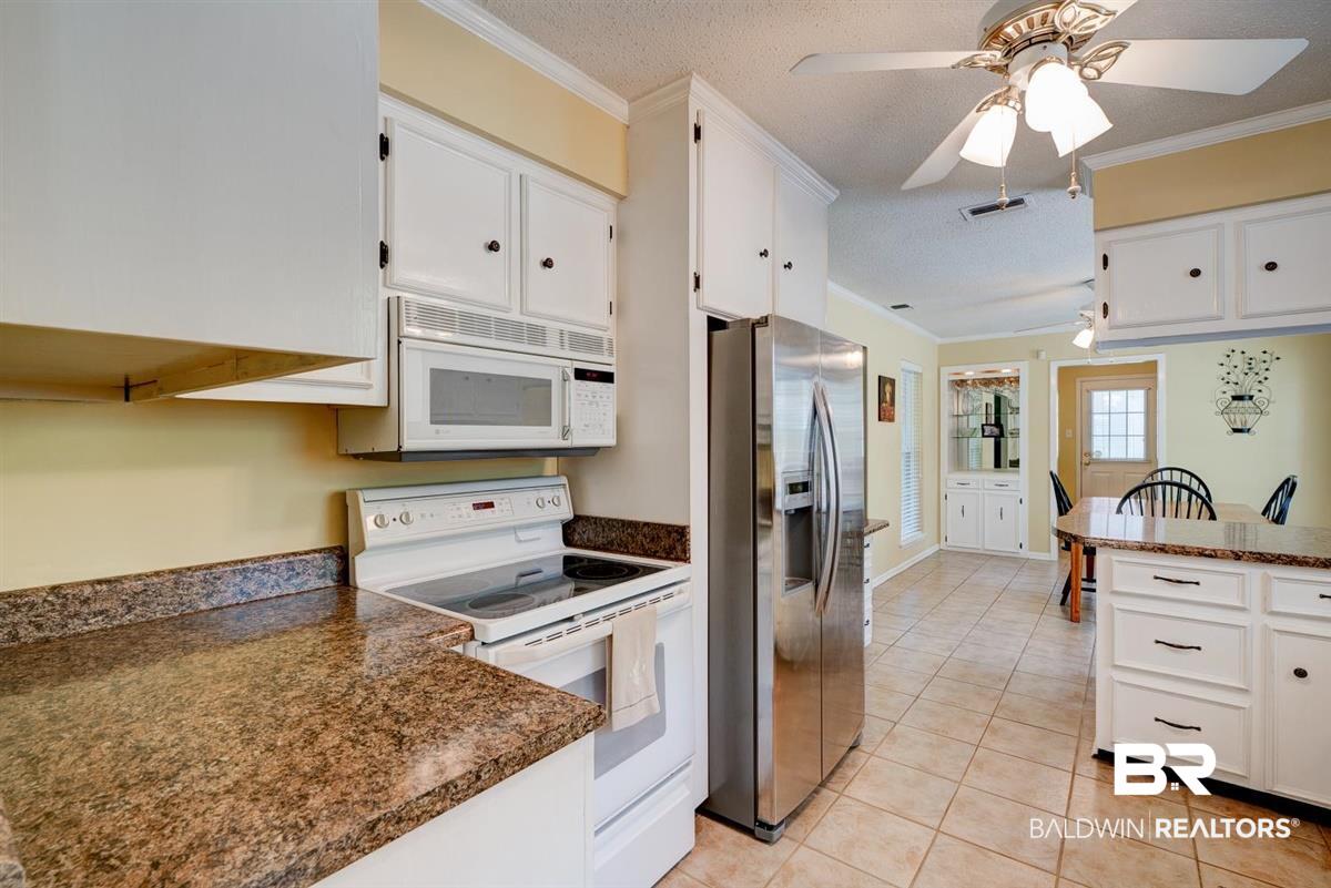 817 Bernard Circle Mobile, AL 36693 - Photo 14 of 38