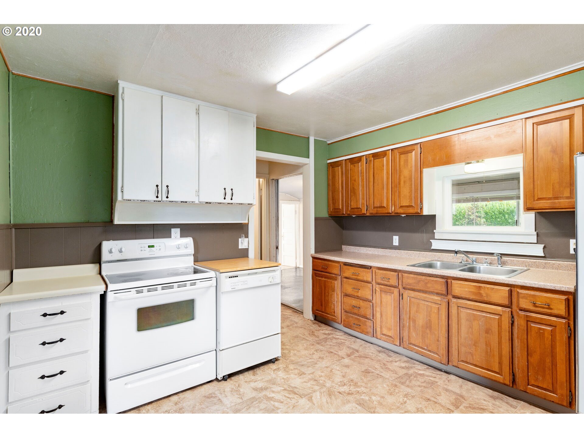 216 Northeast Polk Station Road Dallas, OR 97338 - Photo 12 of 31 Gallery Image 12