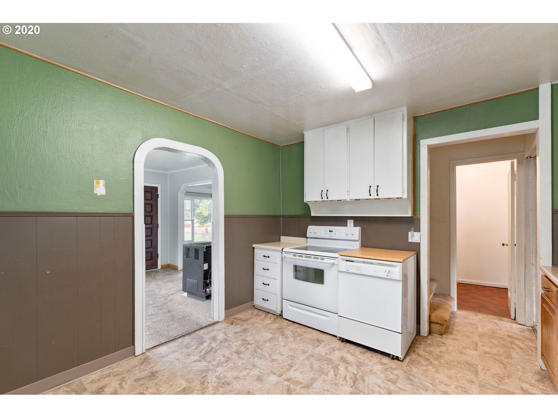 216 Northeast Polk Station Road Dallas, OR 97338 - Photo 14 of 31 Gallery Image 14