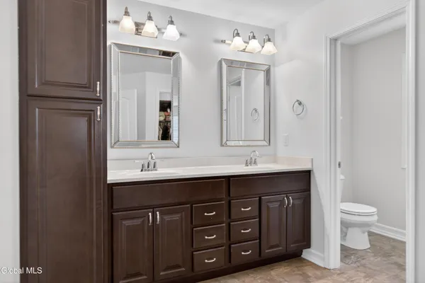 $335,000 | 150 Paddock Circle, Rotterdam, NY 12306