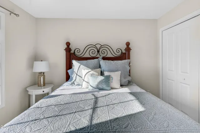 $329,900 | 150 Paddock Circle, Rotterdam, NY 12306