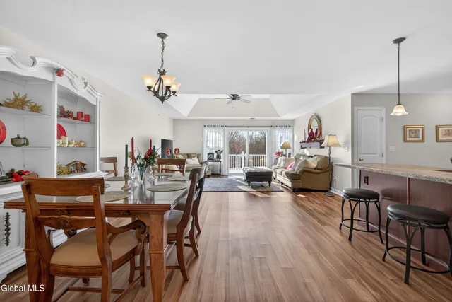 $329,900 | 150 Paddock Circle, Rotterdam, NY 12306