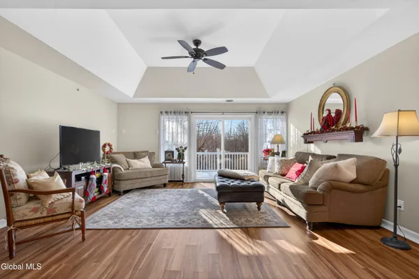 $335,000 | 150 Paddock Circle, Rotterdam, NY 12306