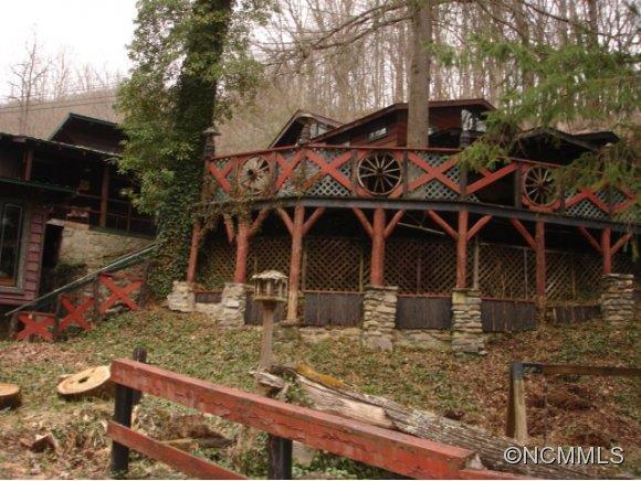 224 Fie Top Road Maggie Valley, NC 28751 - Photo 1 of 16 Gallery Image 1
