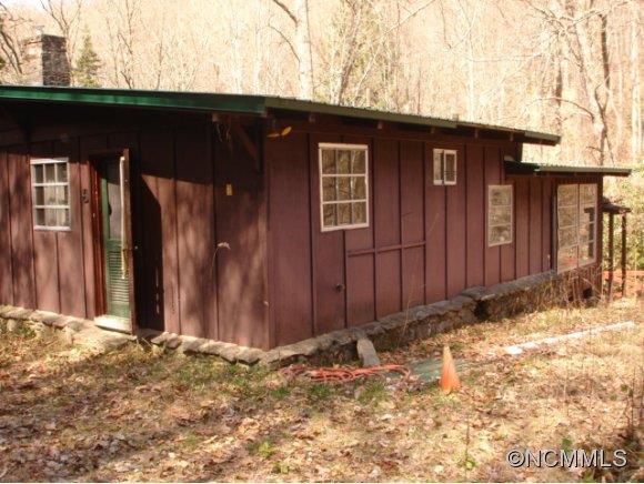 224 Fie Top Road Maggie Valley, NC 28751 - Photo 2 of 16 Gallery Image 2