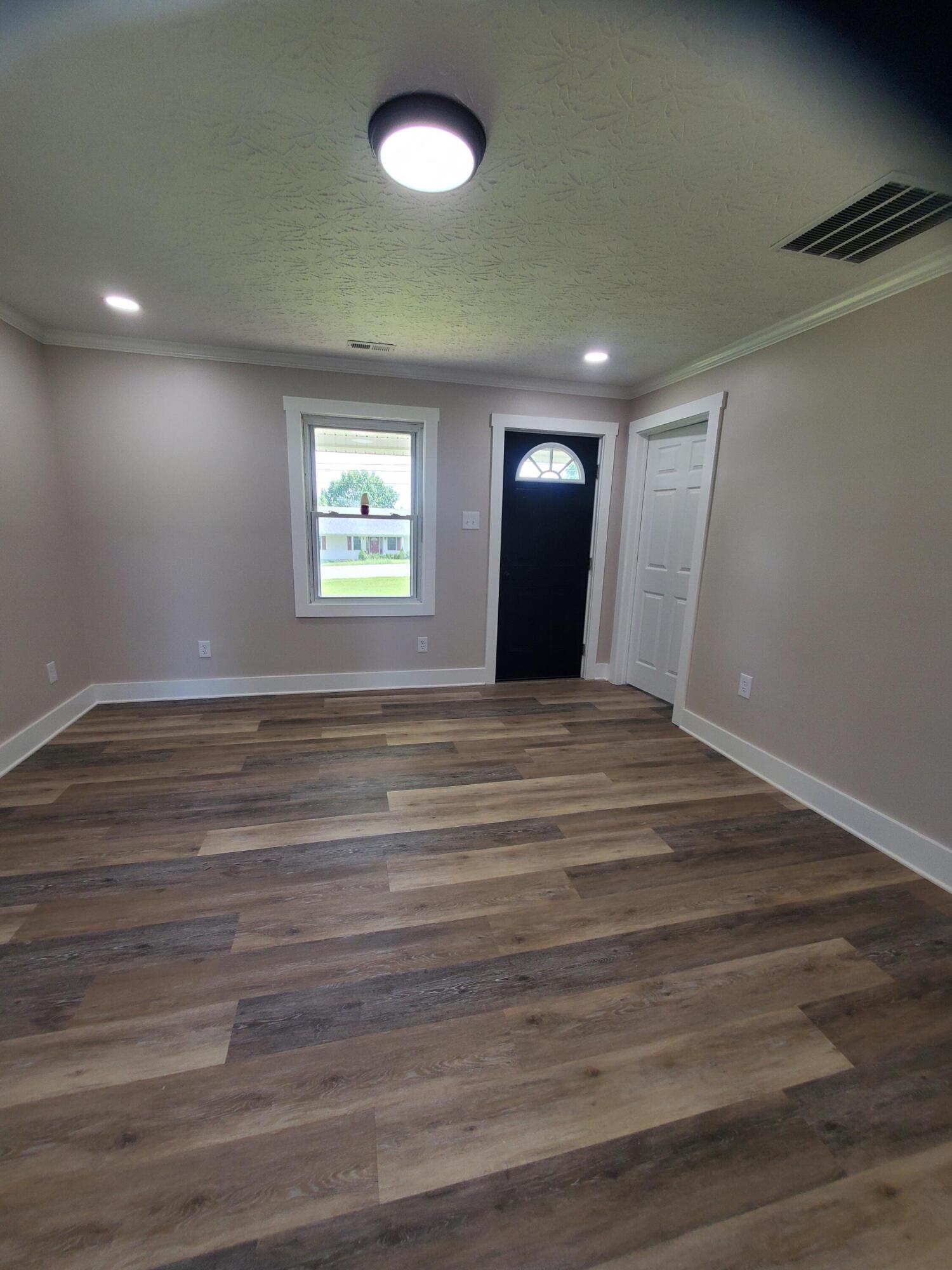 4687 Chenault Bridge Road Danville, KY 40422 - Photo 8 of 36 20230706_153722