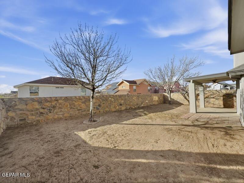 533 Flanagan Place El Paso, TX 79928 - Photo 49 of 52 a view of a backyard of a house
