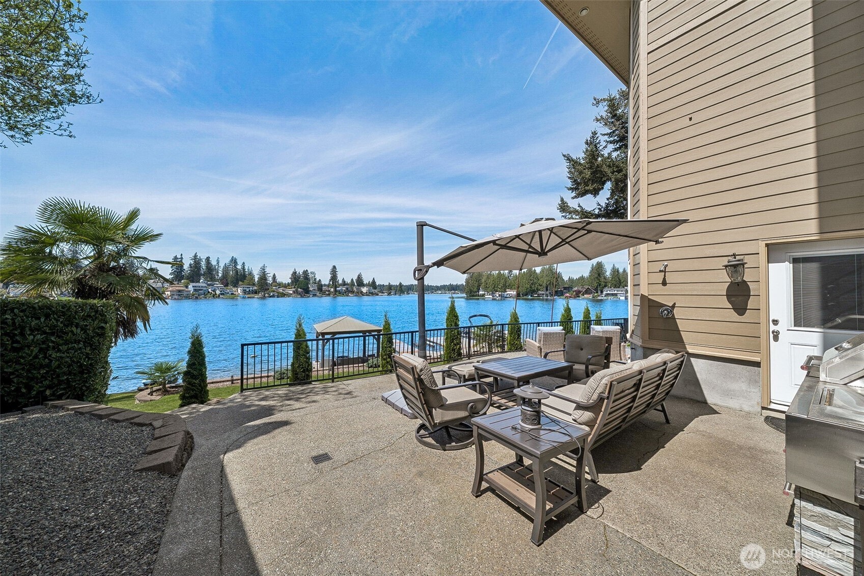 6804 Vandermark Road East Bonney Lake, WA 98391 - Photo 10 of 40