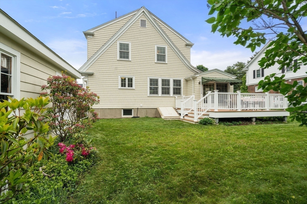 34 Pleasant Street Newton, MA 02465 - Photo 15 of 16