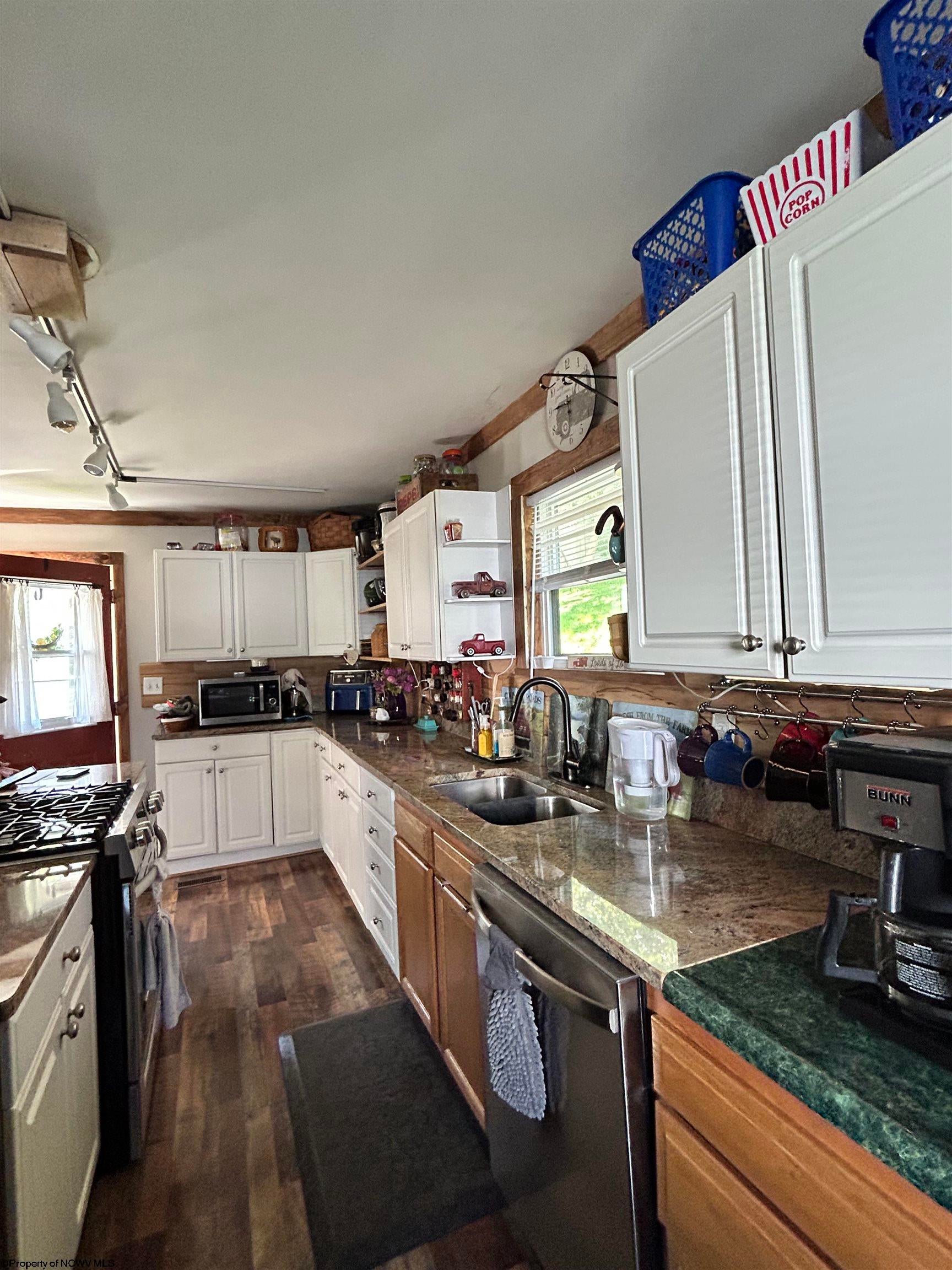 465 Douglas Road Thomas, WV 26292 - Photo 8 of 24 Gallery Image 8
