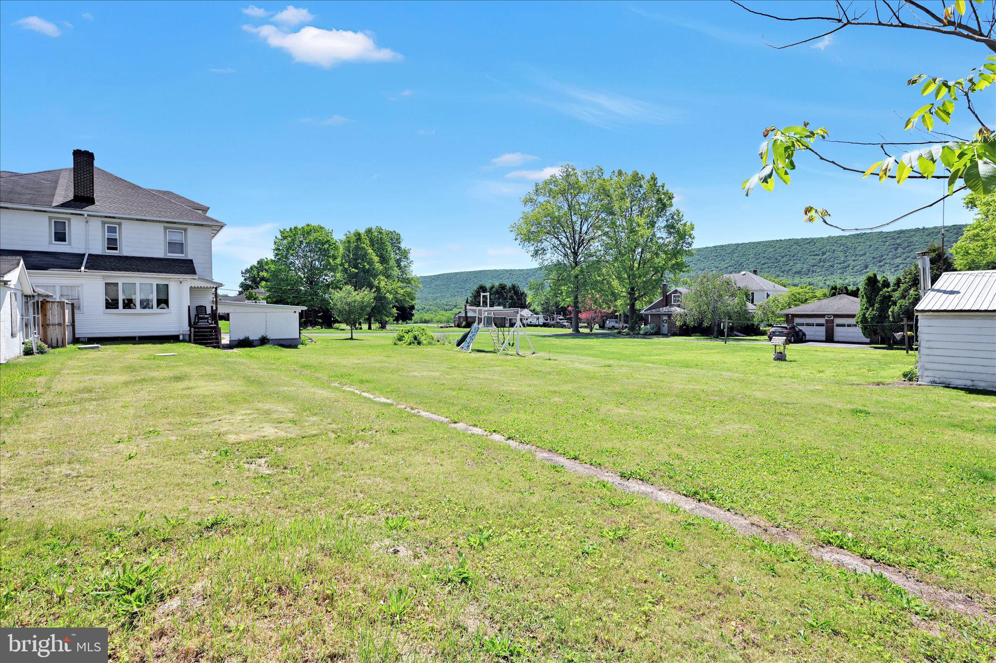 305 Gap Street Valley View, PA 17983 - Photo 7 of 36
