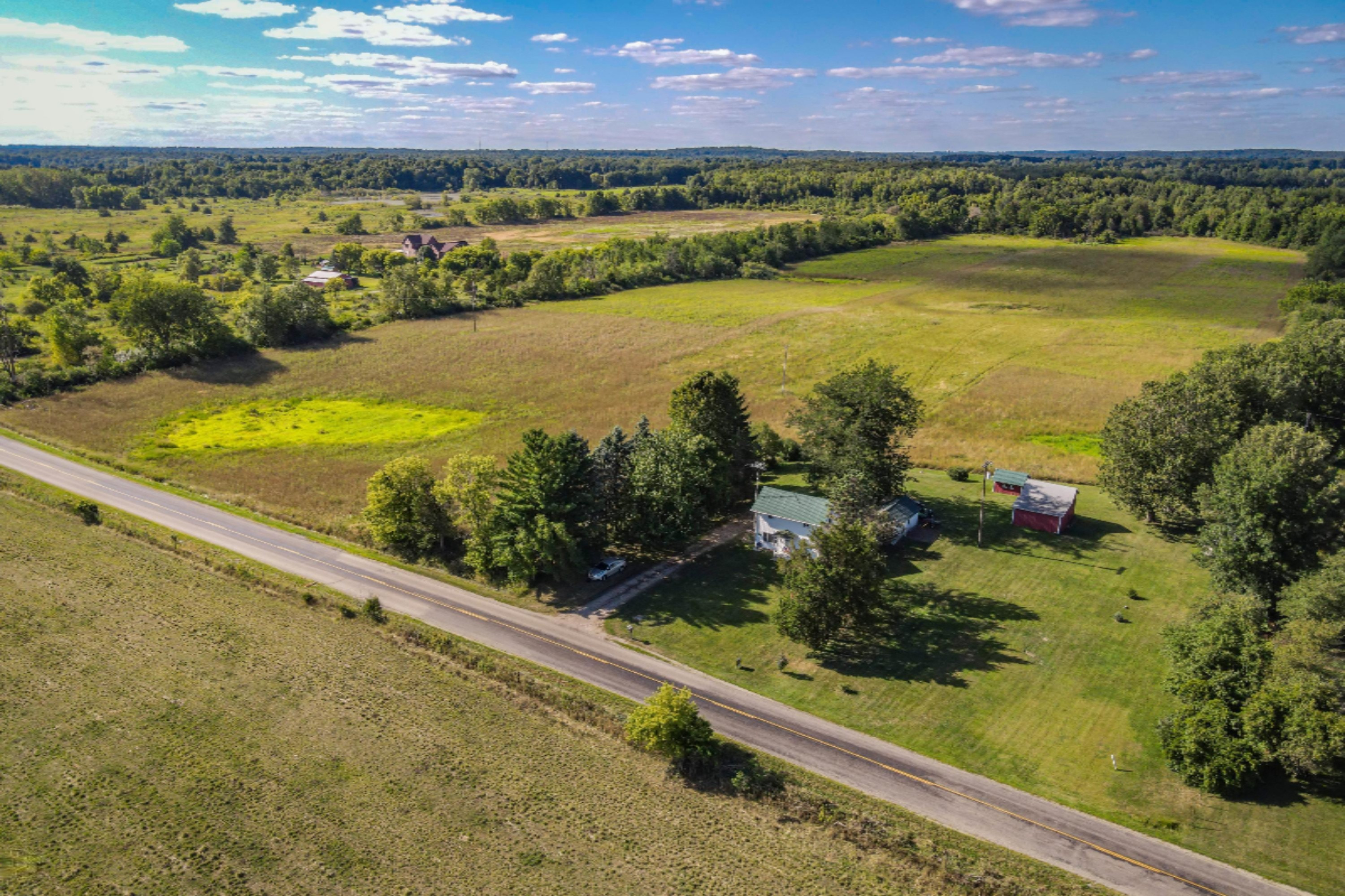 3200 Reading Road East Osseo, MI 49266 - Photo 21 of 35 32
