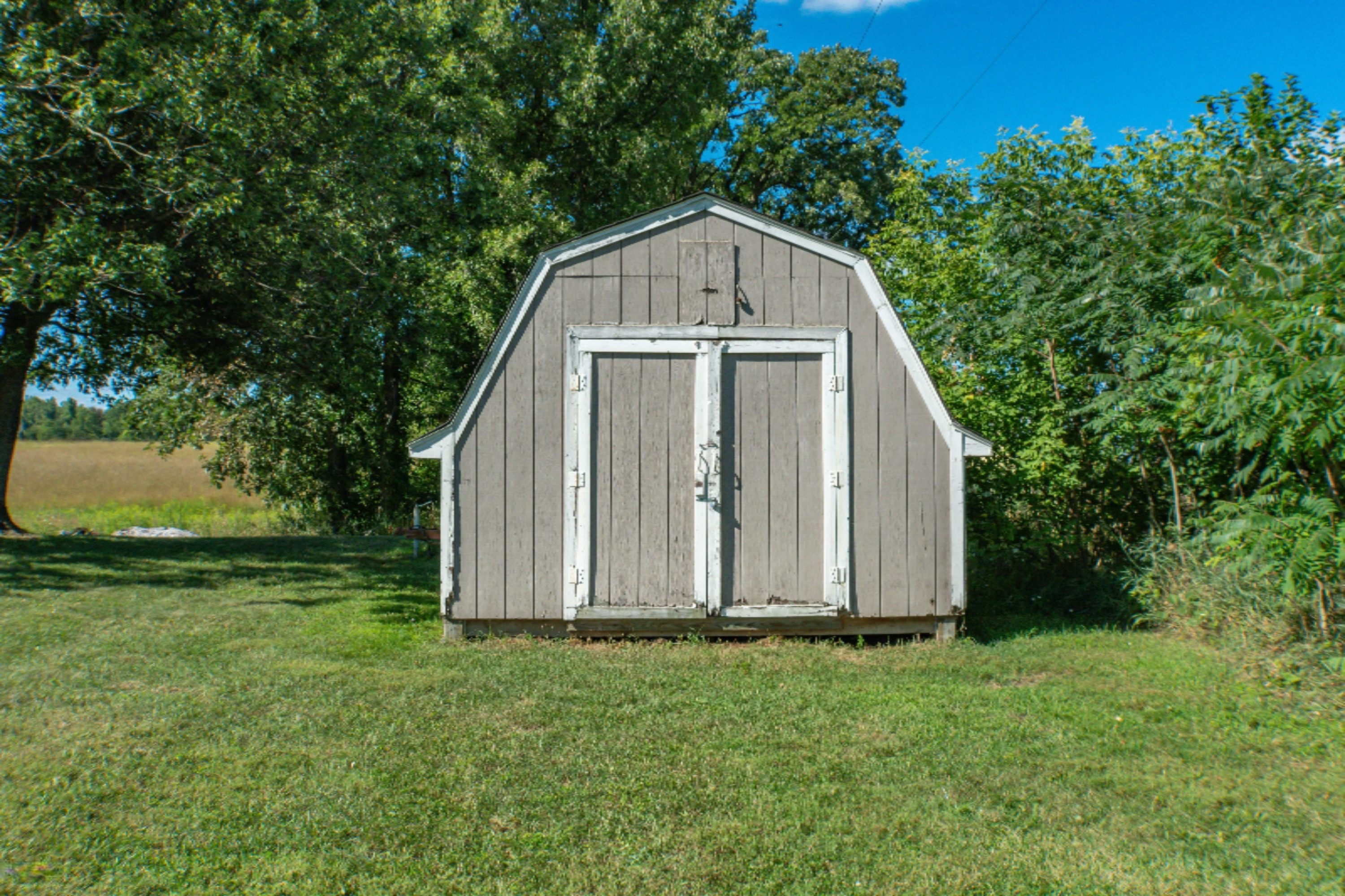 3200 Reading Road East Osseo, MI 49266 - Photo 10 of 35 9