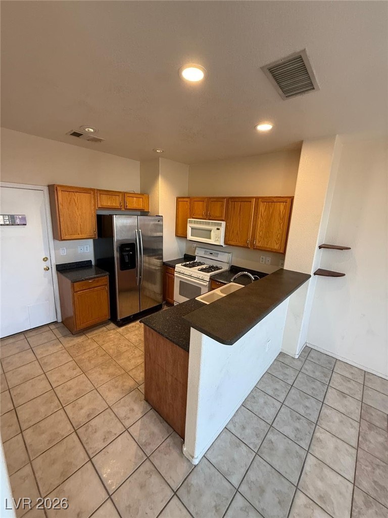 664 Solitude Point Avenue Henderson, NV 89012 - Photo 8 of 43