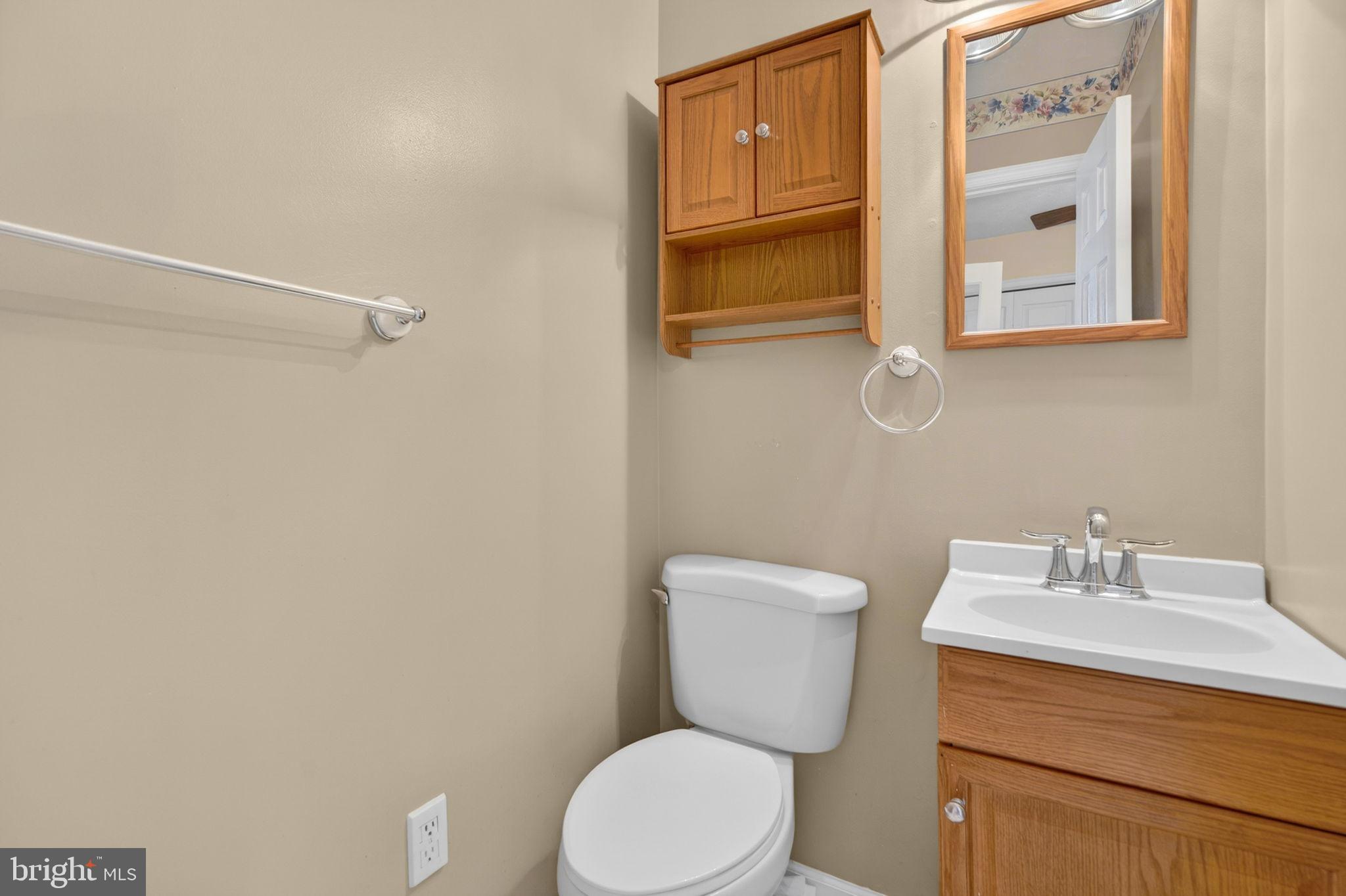 7243 Covingtons Corner Road Bealeton, VA 22712 - Photo 23 of 41 Powder Room