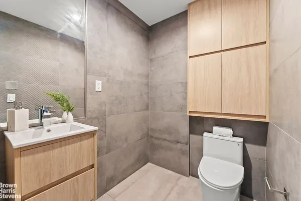 $768,000 | 553 West 182nd Street, Unit 5R | Washington Heights