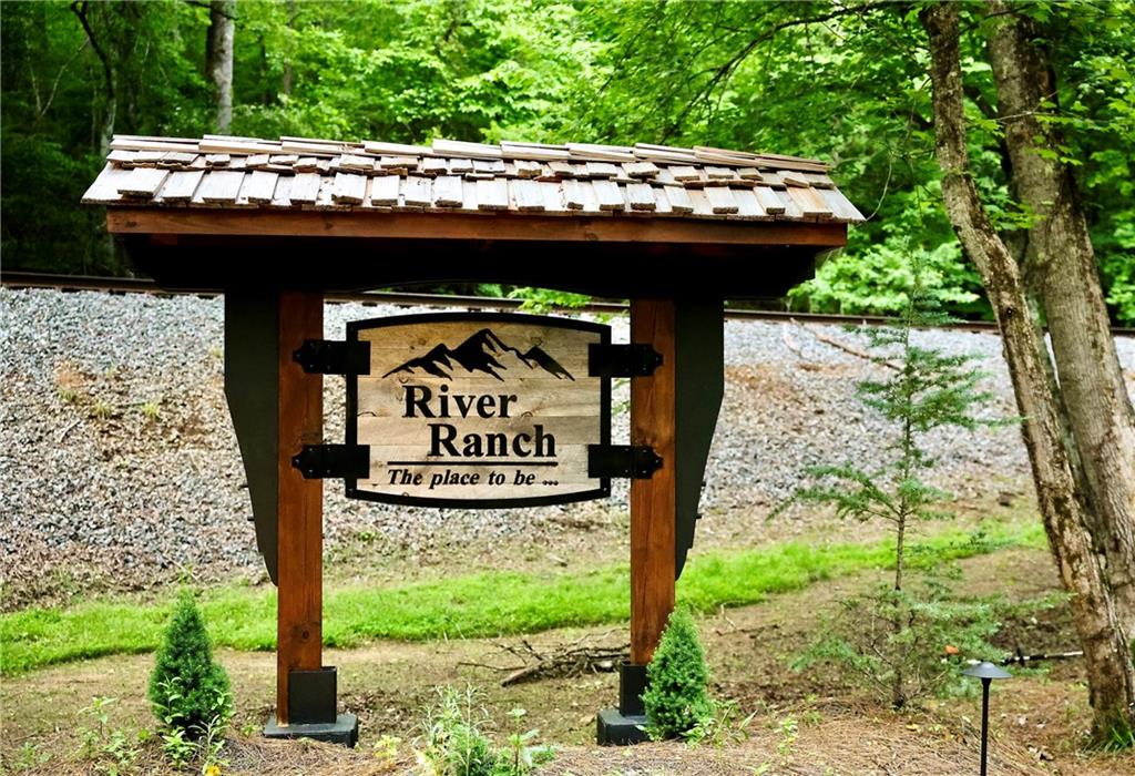 2 & 2a Weymans Way Blue Ridge, GA 30513 - Photo 4 of 34 a view of outdoor space with sign board