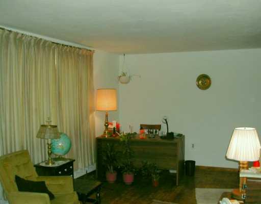 808 Bower Hill Road Bridgeville, PA 15017 - Photo 3 of 5 Gallery Image 3