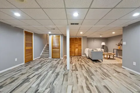 $399,900 | 1327 Northeast Depot Drive, Lee's Summit, MO 64086