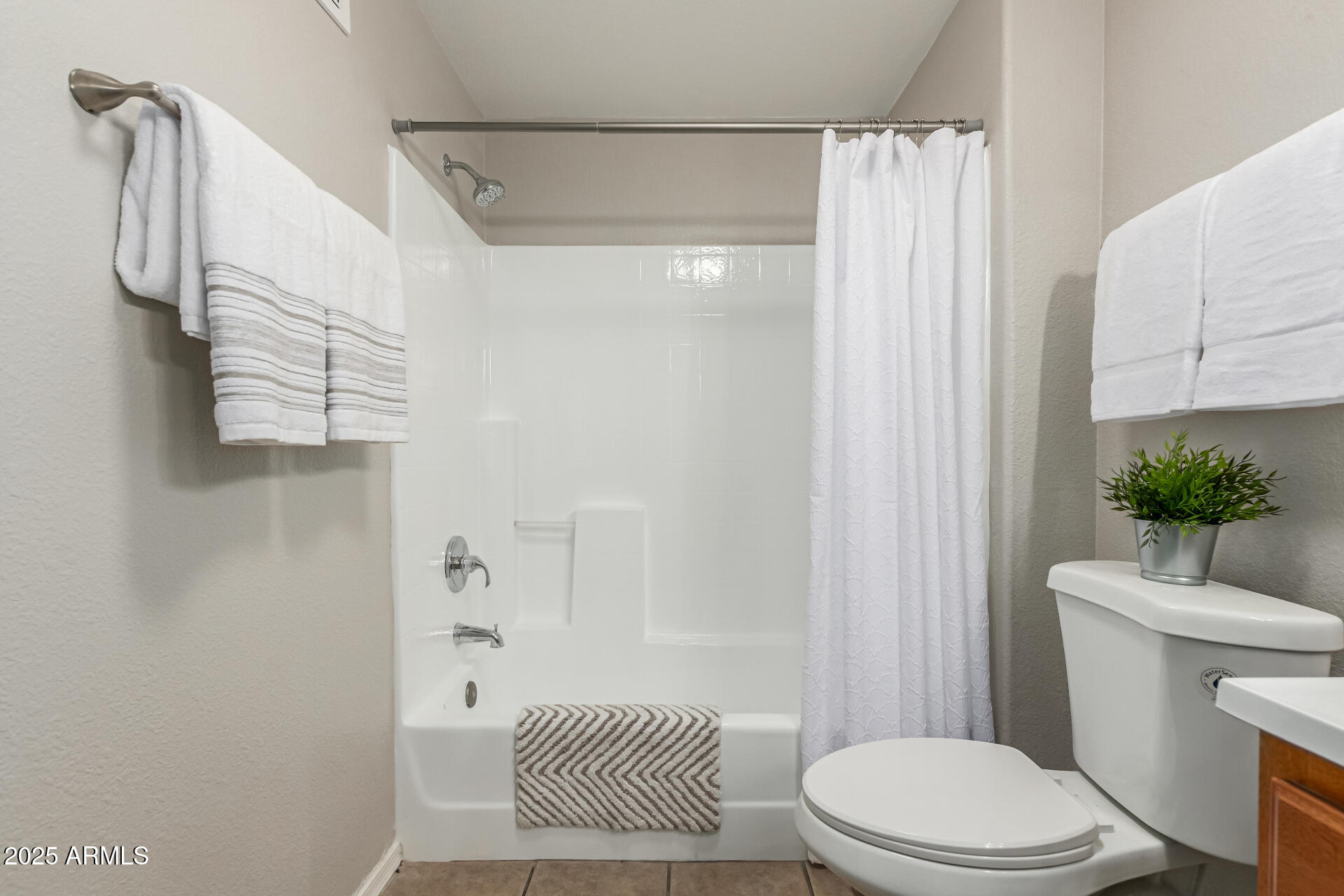 3434 East Baseline Road, Unit 208 Phoenix, AZ 85042 - Photo 24 of 45 Hall Bath