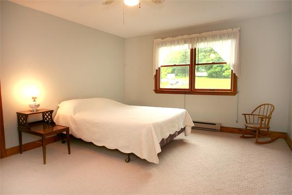 92 High Street Topsfield, MA 01983 - Photo 11 of 22 Gallery Image 11