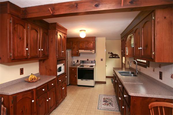 92 High Street Topsfield, MA 01983 - Photo 3 of 22 Gallery Image 3