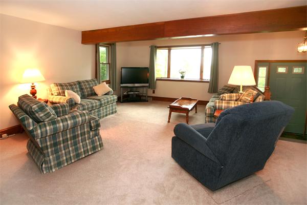 92 High Street Topsfield, MA 01983 - Photo 4 of 22 Gallery Image 4