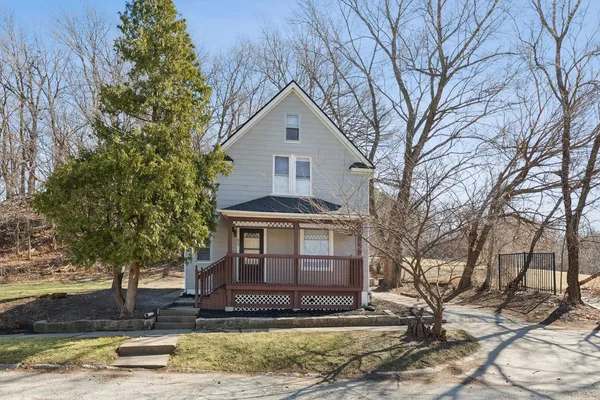 $95,000 | 849 25th Street, Rock Island, IL 61201