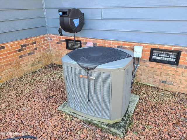 $389,000 | 1000 High House Road, Clinton, NC 28328