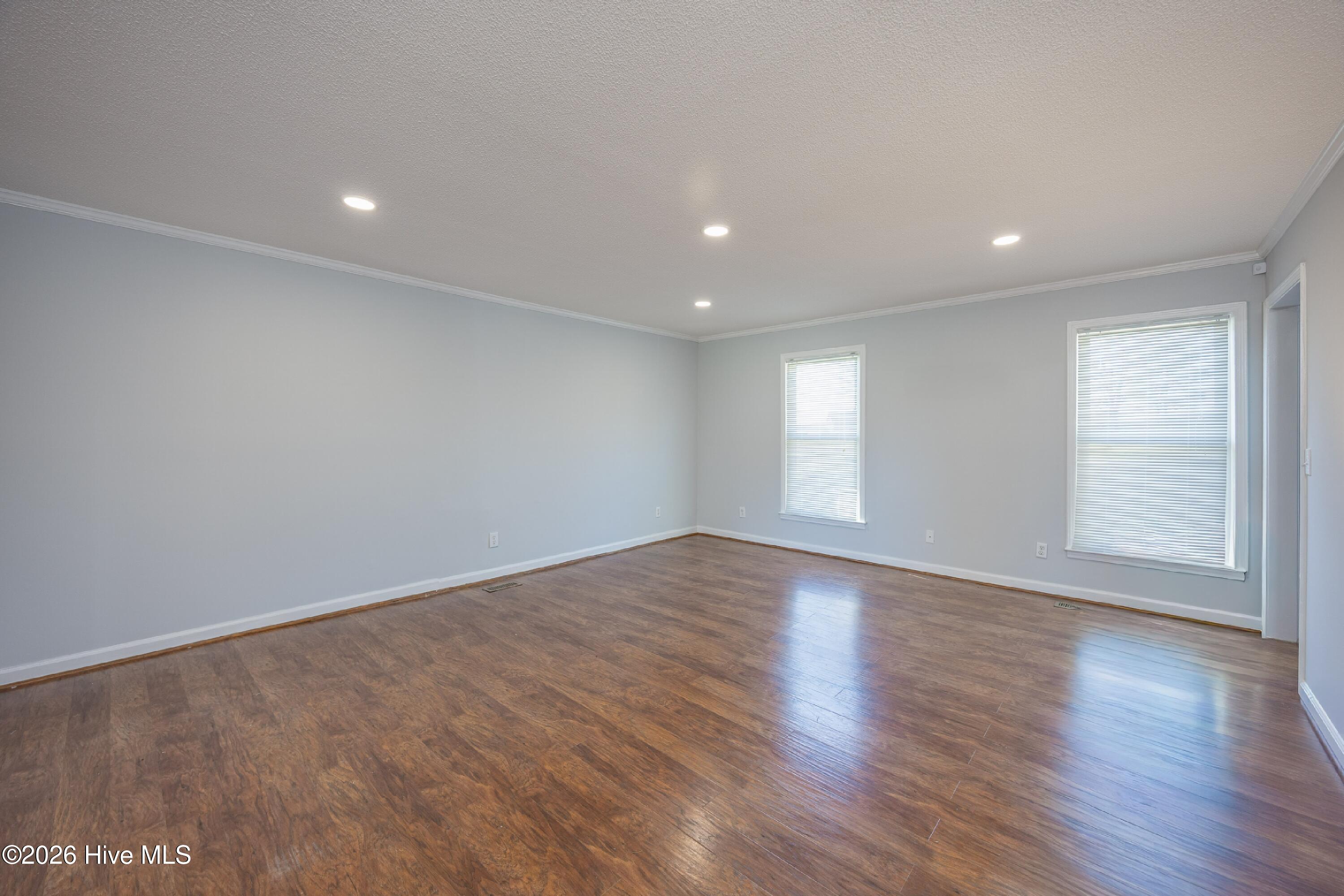 1000 High House Road Clinton, NC 28328 - Photo 28 of 46 Living Room