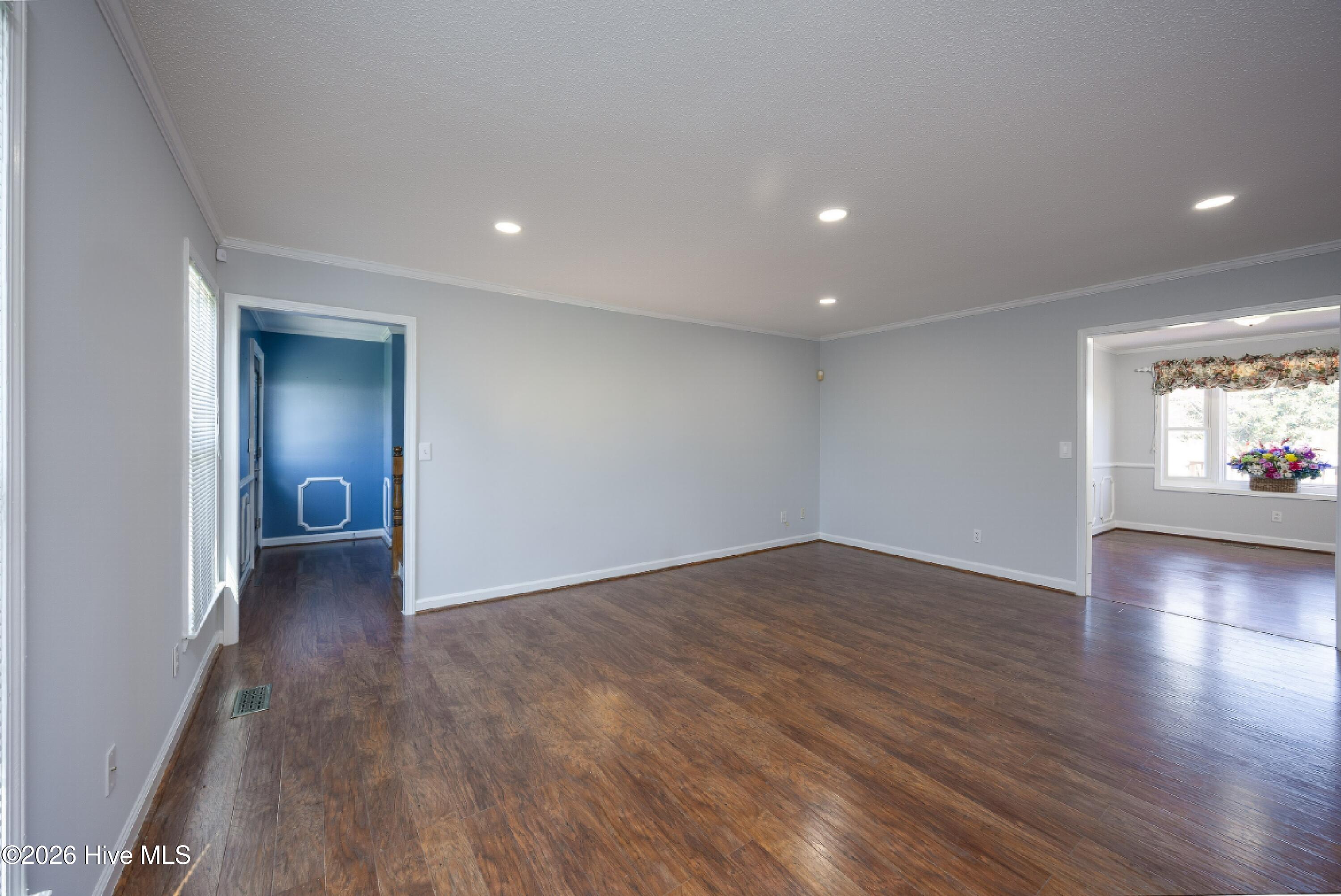1000 High House Road Clinton, NC 28328 - Photo 29 of 46 Living Room