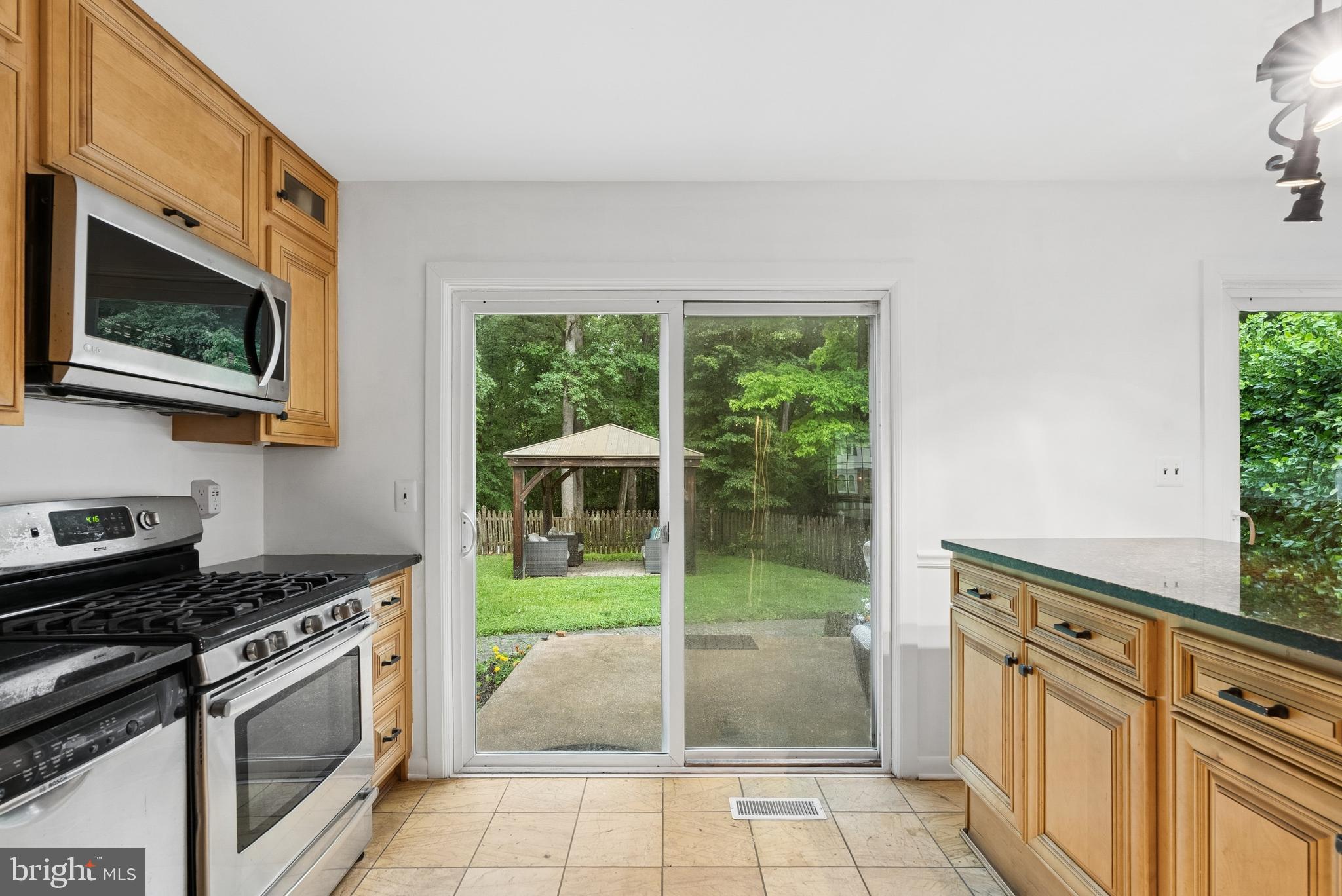 404 Crosby Road Baltimore, MD 21228 - Photo 8 of 26