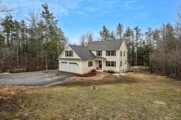 $735,000 | 36 Dow Road, Mont Vernon, NH 03057