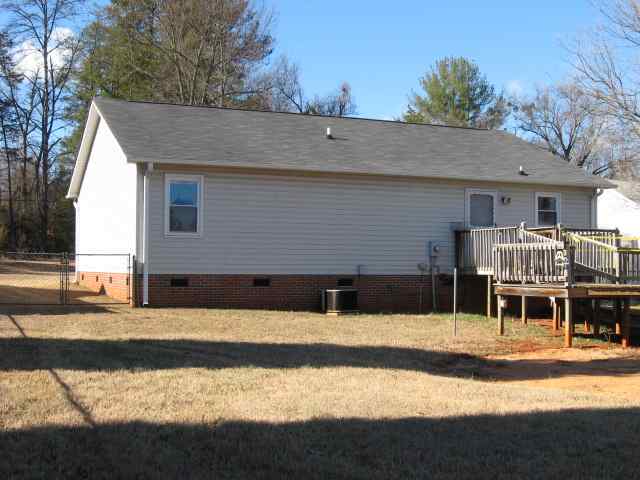 134 Rasor Drive Greenville, SC 29617 - Photo 8 of 13 Gallery Image 8
