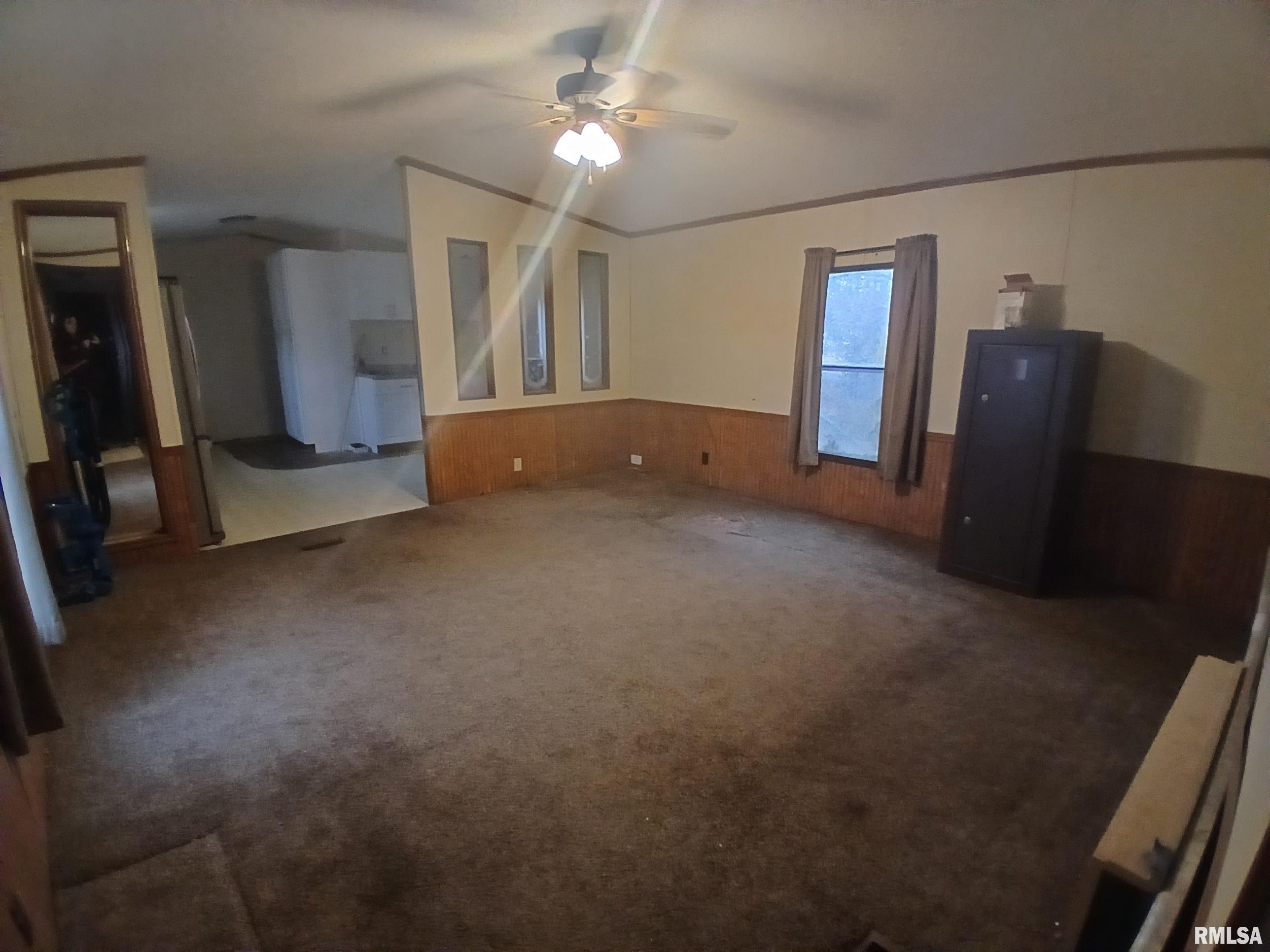 520 Dewey Street Eldorado, IL 62930 - Photo 5 of 24