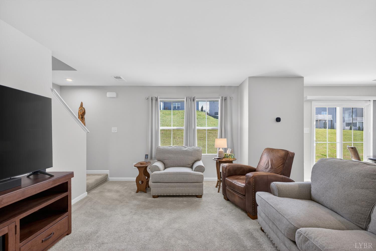 126 Robinia Road Lynchburg, VA 24501 - Photo 2 of 34