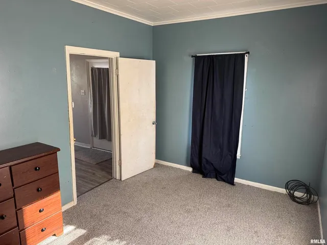 an empty room with closet