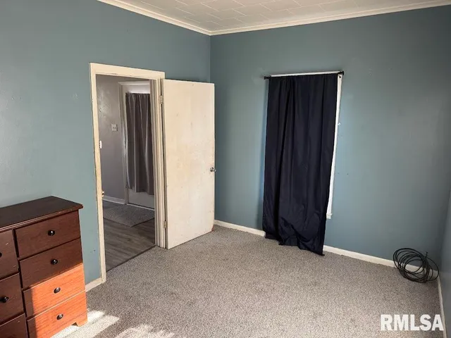 an empty room with closet