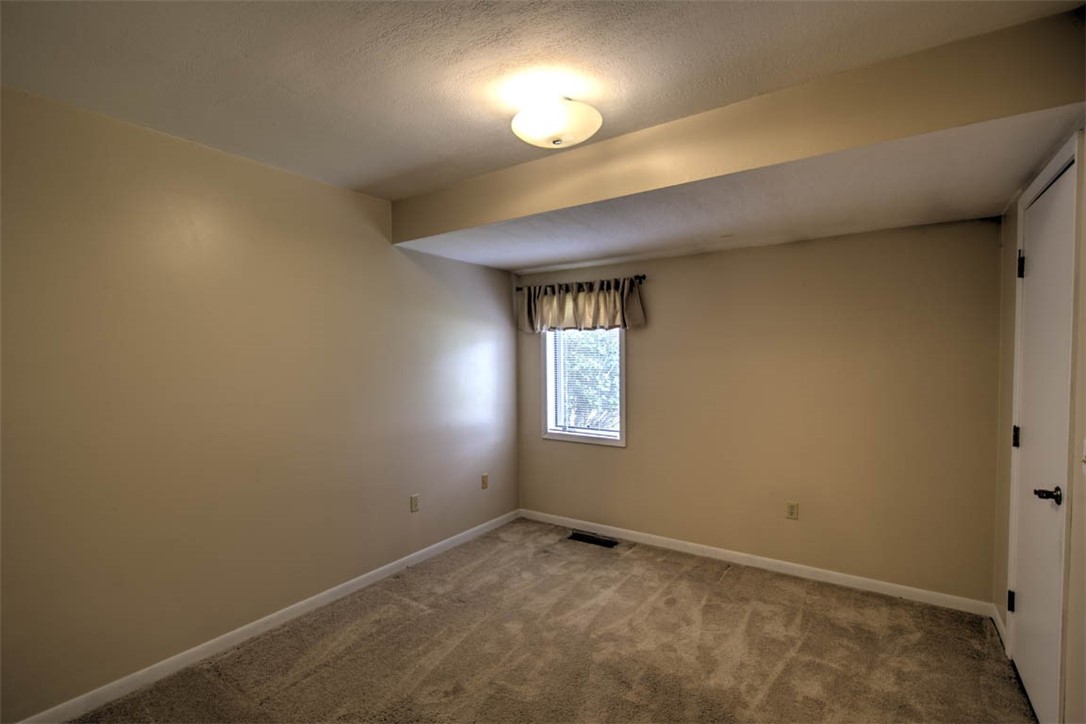 1919 Carl Court Decatur, IL 62526 - Photo 17 of 28