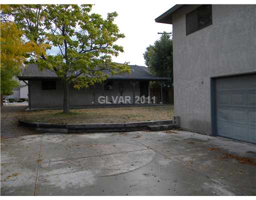740 A Caliente, NV 89008 - Photo 4 of 18 View. View of Rear Yard