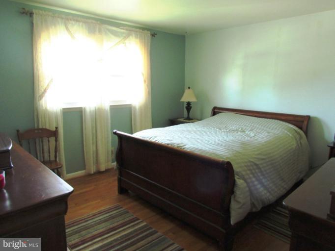 606 Holy Cross Road Baltimore, MD 21225 - Photo 1 of 21 Bath (Master)