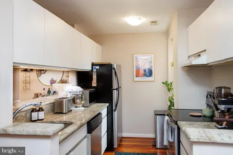 $390,000 | 1804 Green Street, Unit 3, Philadelphia, PA 19130