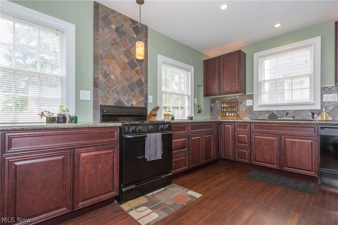 3513 Berkeley Road Cleveland Heights, OH 44118 - Photo 10 of 35