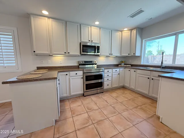 $529,000 | 2014 West Summit Place, Chandler, AZ 85224